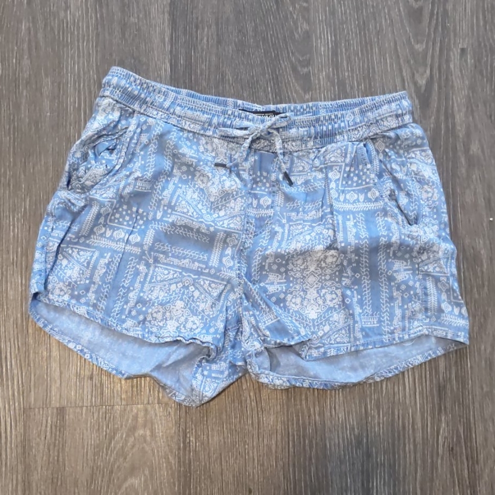 Light weight shorts